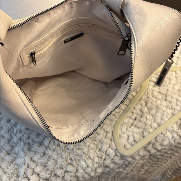 Steve Madden White Hobo Bag with Minimalist Design - Picture 9 of 9